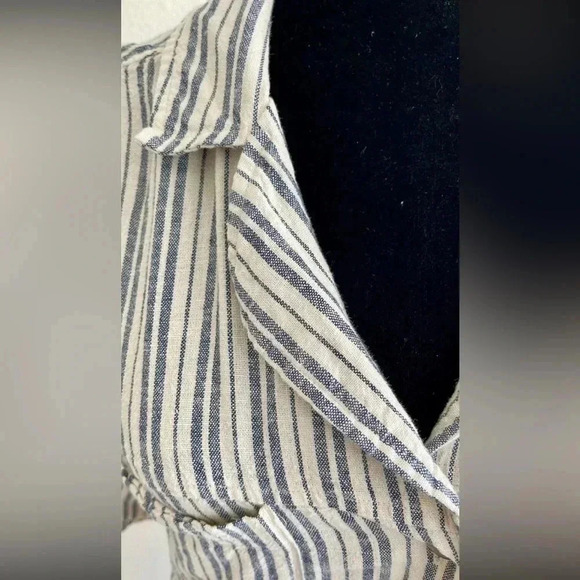 Short Sleeve Long Button Down Relaxed Fit - Picture 2 of 2